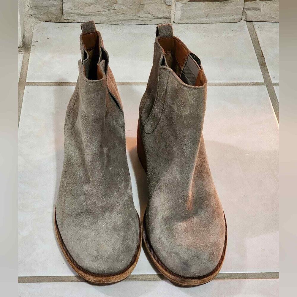 Kork ease Women's Mindo Grey Suede Leather Western Chelsea Boots Size 6 - Picture 2 of 9